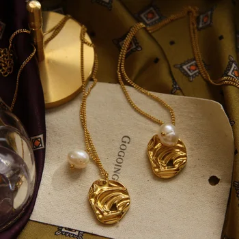 Луксозен Медальон с Метеорит, Колие от Естествени Перли за Жени, 18-каратная Златна Верижка на Шията си, Елегантни Дамски Бижута от Неръждаема Стомана 2021