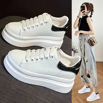 Малки бели дамски обувки 2022 г.; сезон пролет-лято; Нова корейска версия; дамски обувки на дебела подметка; дамски обувки на платформа, без токчета